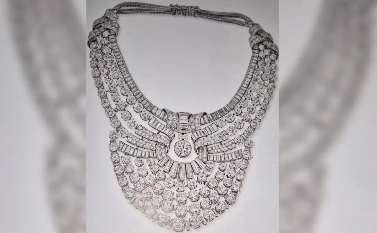 Roban collar valuado en 5 millones de euros del Museo de Artes Aplicadas de Viena