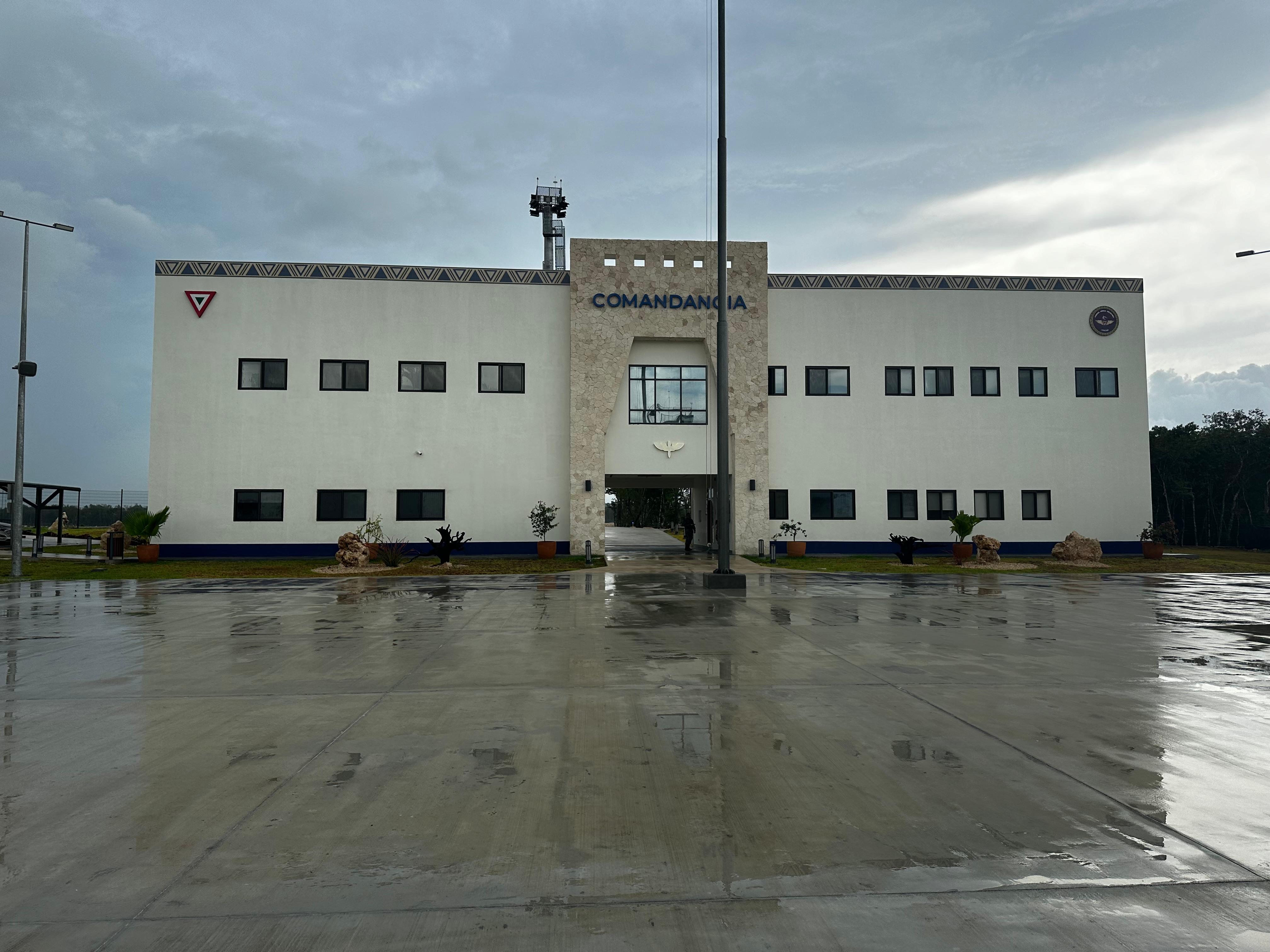 Invitan a jóvenes de Tulum a enlistarse en la Policía Militar