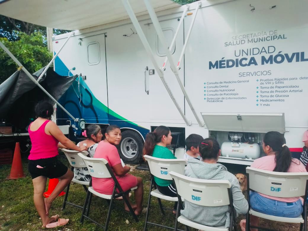 Módulo itinerante del Ayuntamiento de Playa del Carmen llega a la localidad Campamento Hidalgo y Cortez