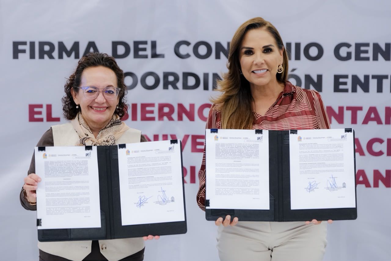 Firma Mara Lezama convenio que crea la Universidad Rosario Castellanos en Playa del Carmen y Chetumal