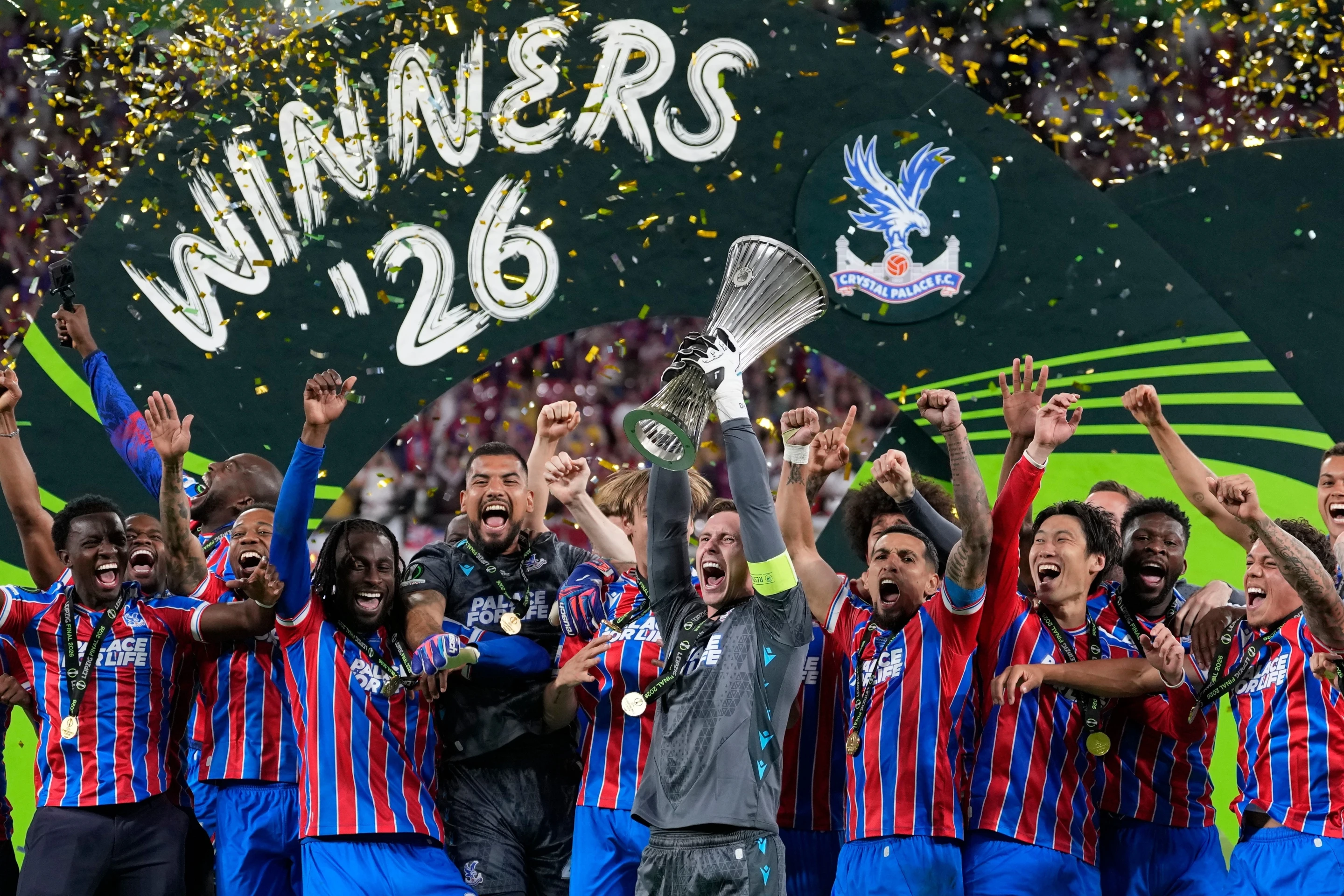 El Crystal Palace supera 1-0 al Rayo Vallecano y conquista la Conference League