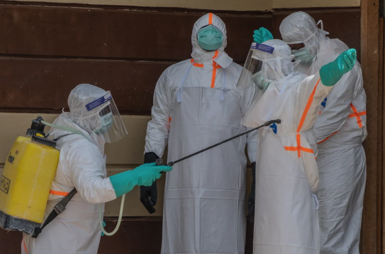 Congo reporta gran aumento diario de casos de ébola, a un mes de declararse el brote