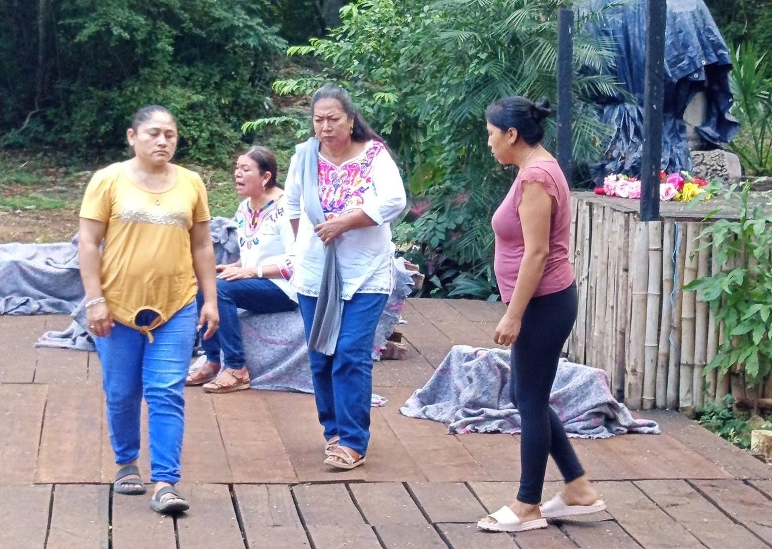 Llevan a X'ocen, Valladolid, la memoria del 2 de octubre en maya y español