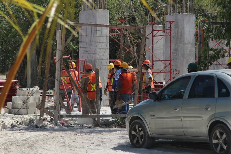 Hombres ganan cinco veces más que las mujeres en el sector de la construcción