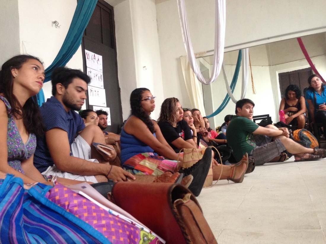 Celebran en Tapanco conversatorio sobre CNI