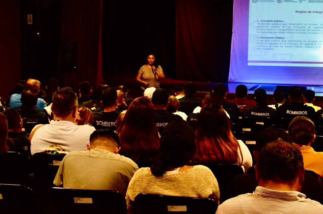 Capacitarán a más de 4 mil funcionarios municipales de Playa del Carmen