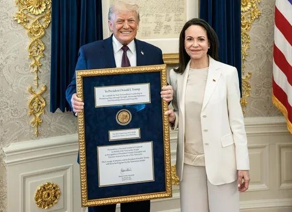 ¿La medalla del Premio Nobel se puede regalar? Esto dice la organización noruega