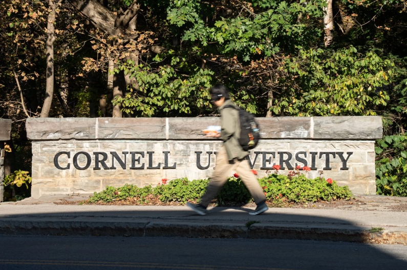 NY: Universidad de Cornell suspende fiestas de fraternidades tras caso de violación grupal