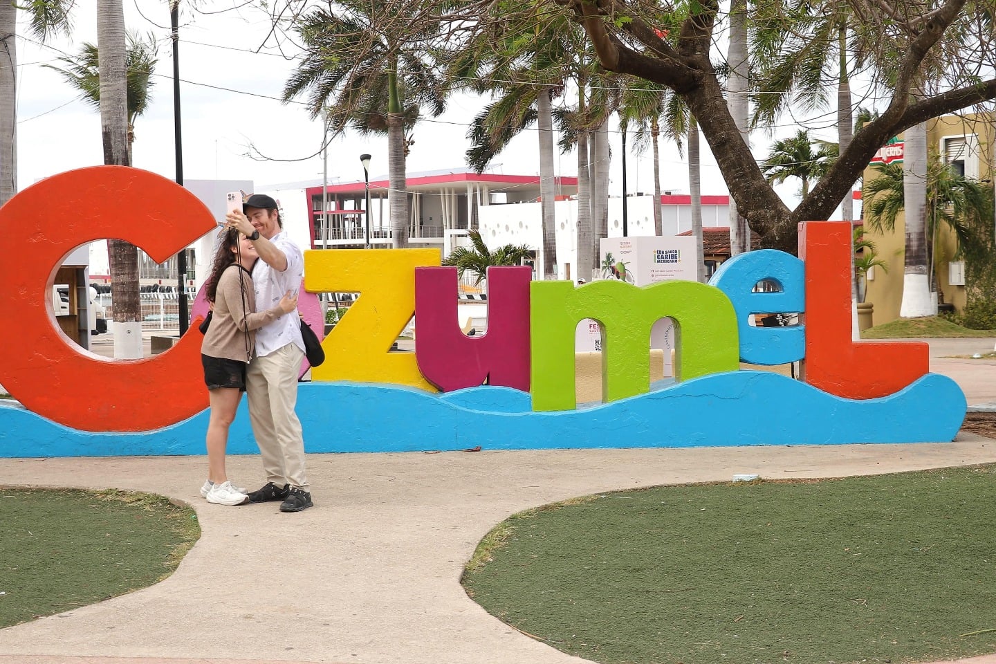 Cozumel recibe 64 por ciento de los cruceristas que llegan a la región Golfo-Caribe de México