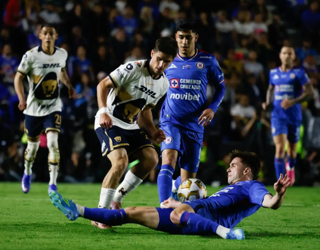 Pumas resiste ante Cruz Azul y definirán al campeón de la Liga Mx en el Olímpico Universitario