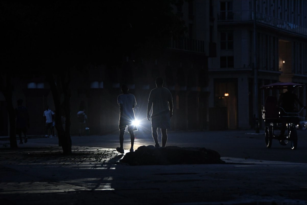 Cuba sufre su tercer apagón general en menos de 10 días