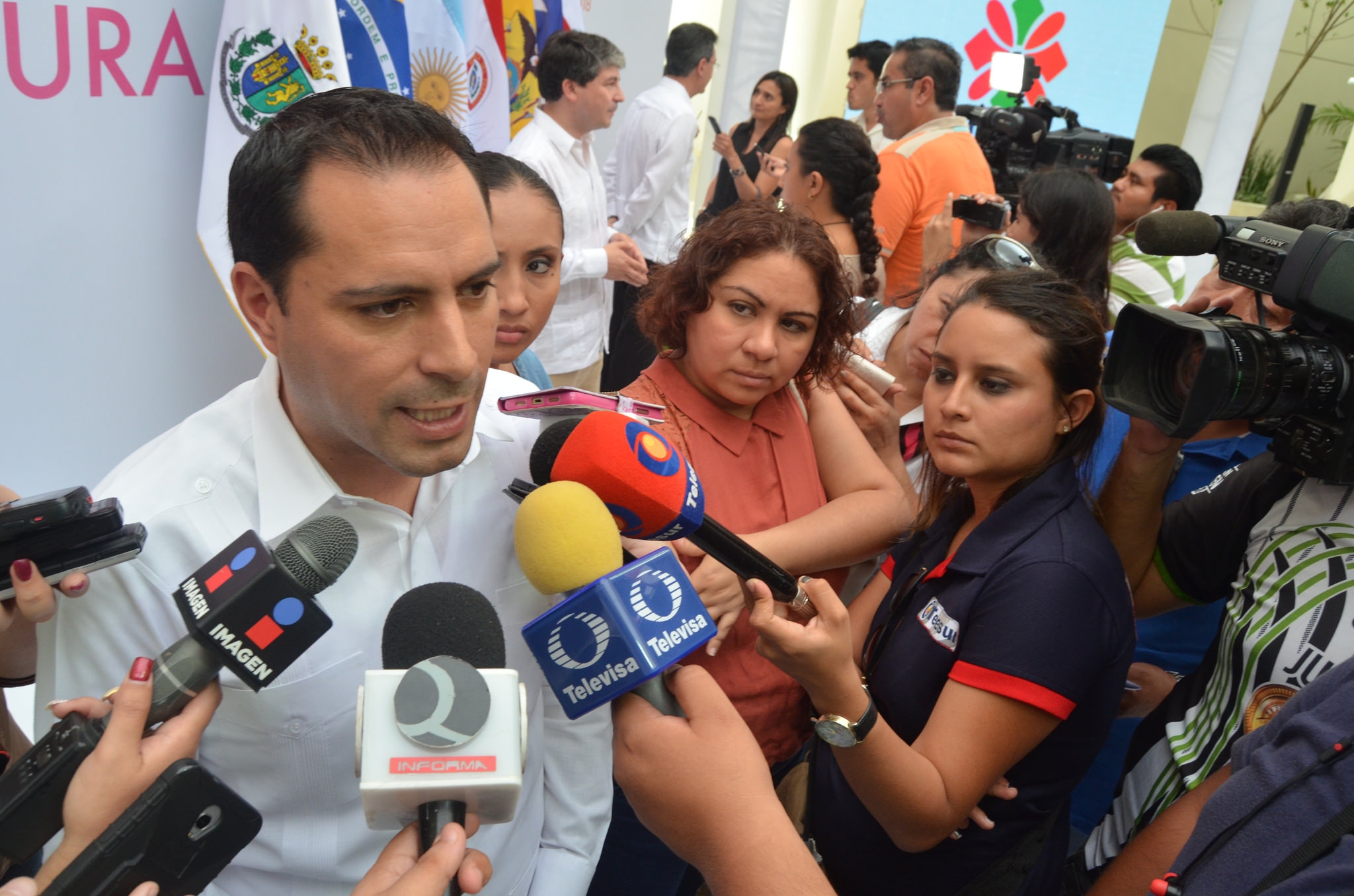 Nadie se siente extranjero en Mérida: Vila Dosal