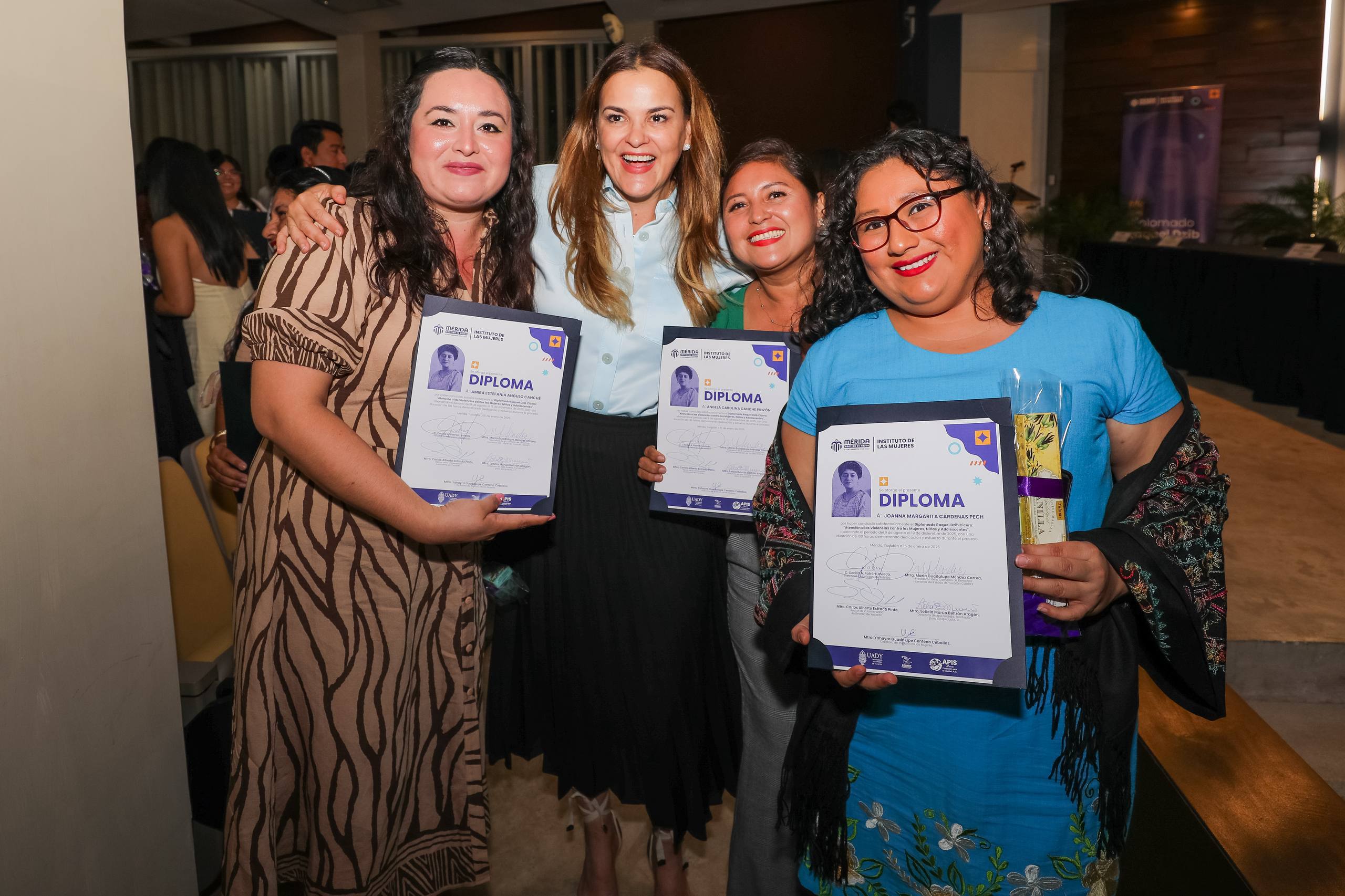 Más de 30 profesionales concluyen diplomado para la atención de violencias de género en Mérida