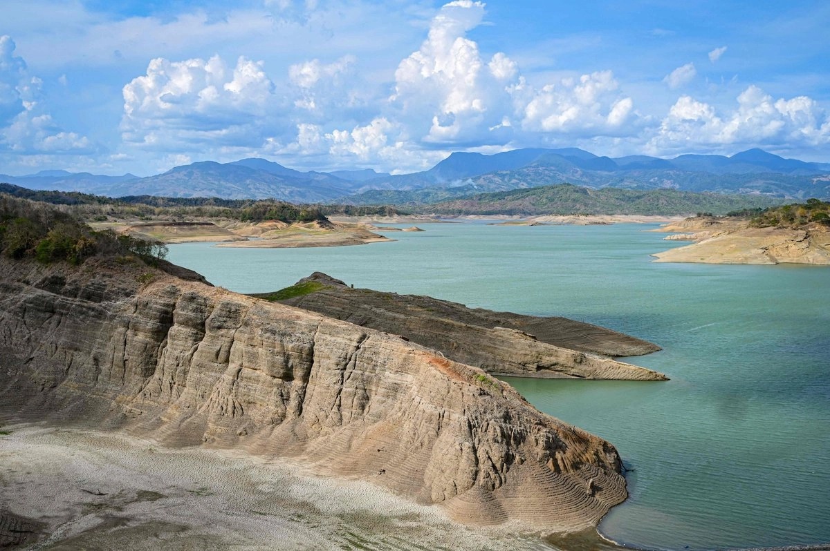 ONU: para 2030 se duplicará consumo de agua y energía en centros de IA