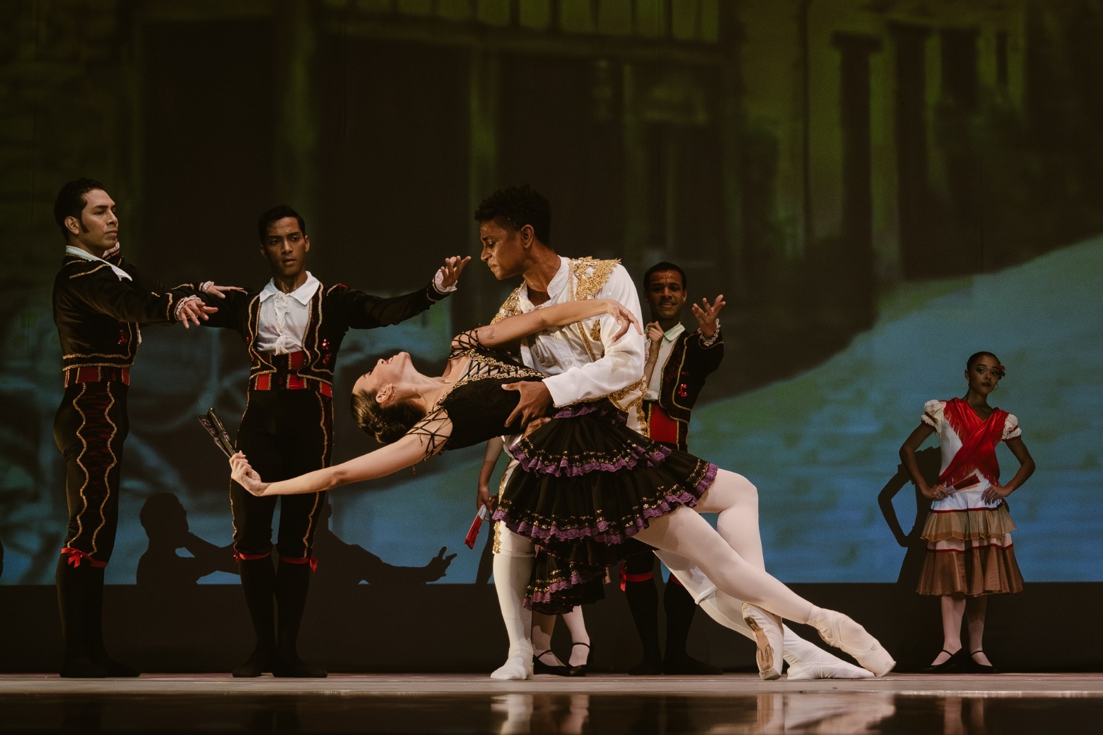 Ballet Nacional de Panamá se presenta en el Teatro de la Ciudad de Playa del Carmen