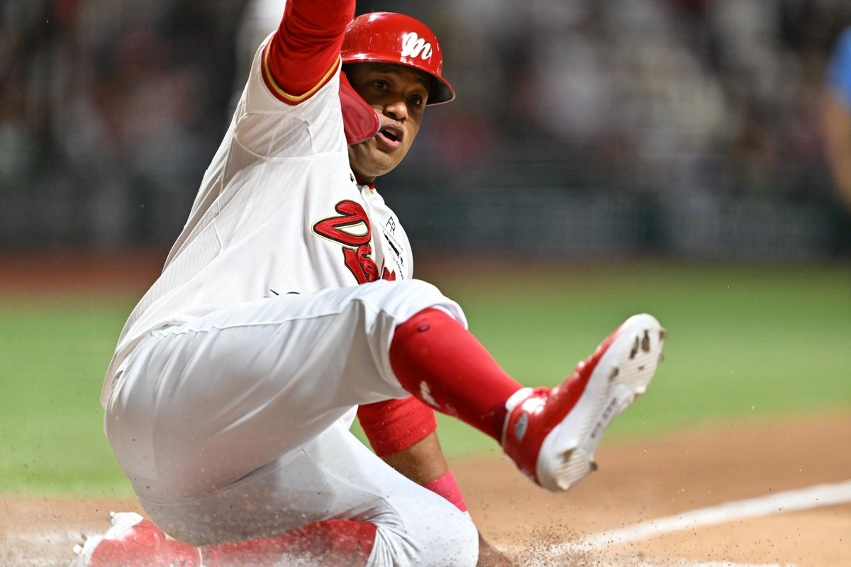 Los Diablos Rojos inician con triunfo ante los Piratas su camino hacia el tricampeonato