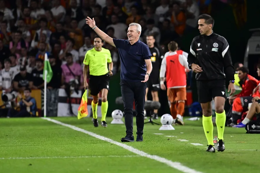 El Valencia empata en el debut de Javier Aguirre: 2-2 ante el Racing de Santander