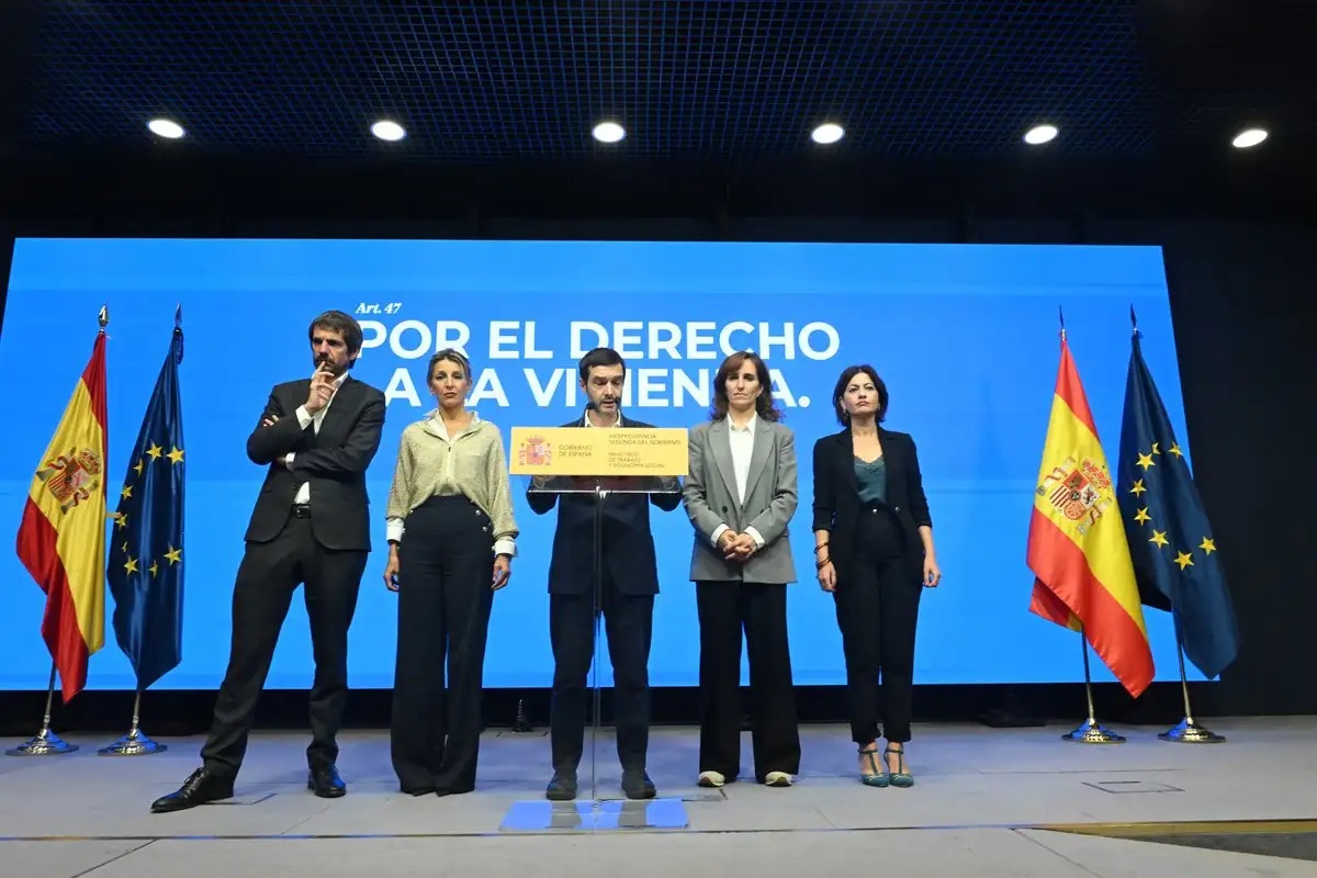 Gobierno español aprueba dos decretos ''Maricarmen'' contra fondos buitre y la crisis de vivienda
