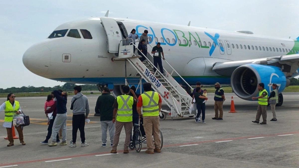Más de 650 mexicanos fueron deportados este fin de semana en cinco vuelos desde EU a Chiapas