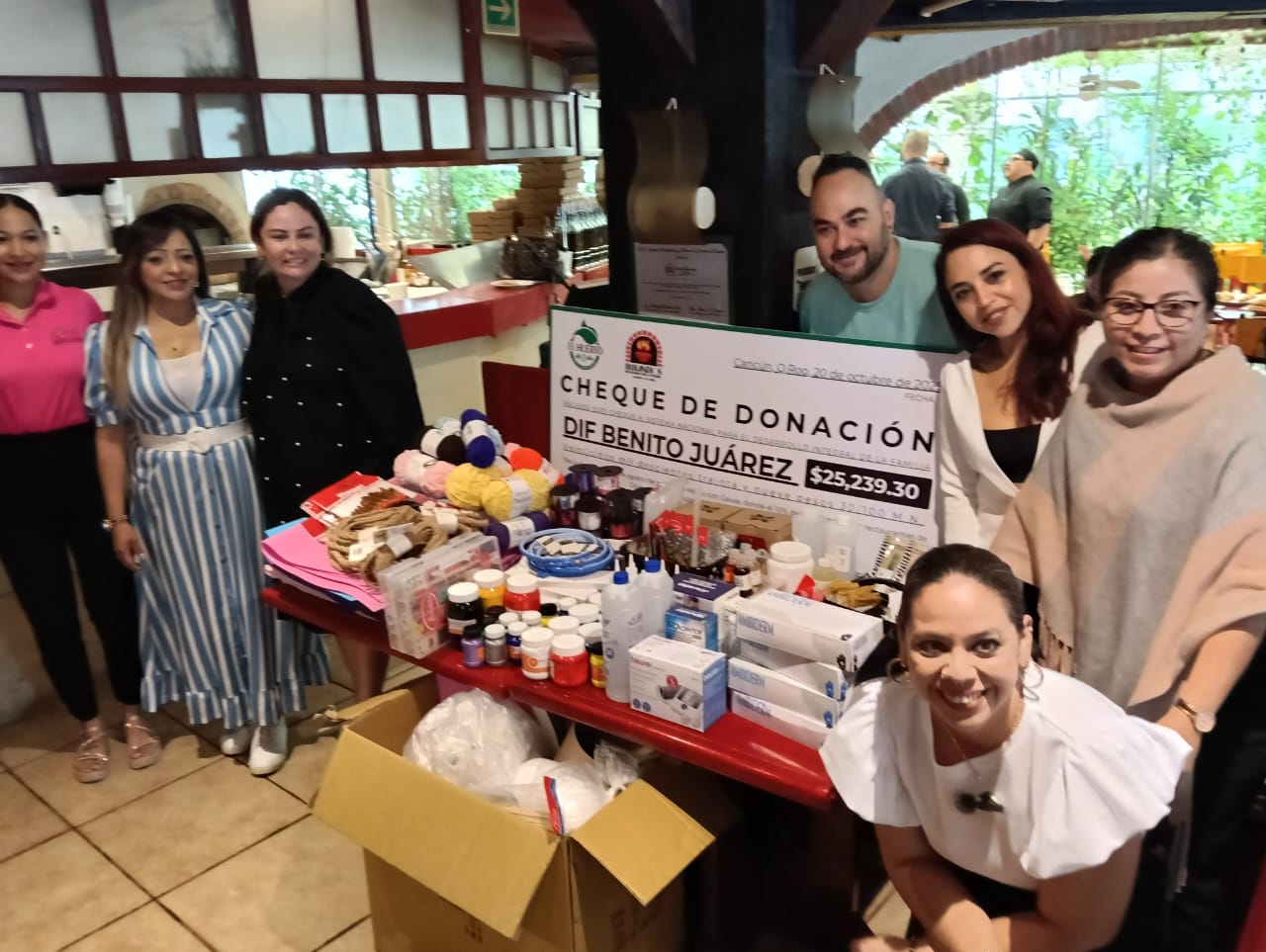 Entregan al DIF Benito Juárez donativo del proyecto Mesa con Causa 