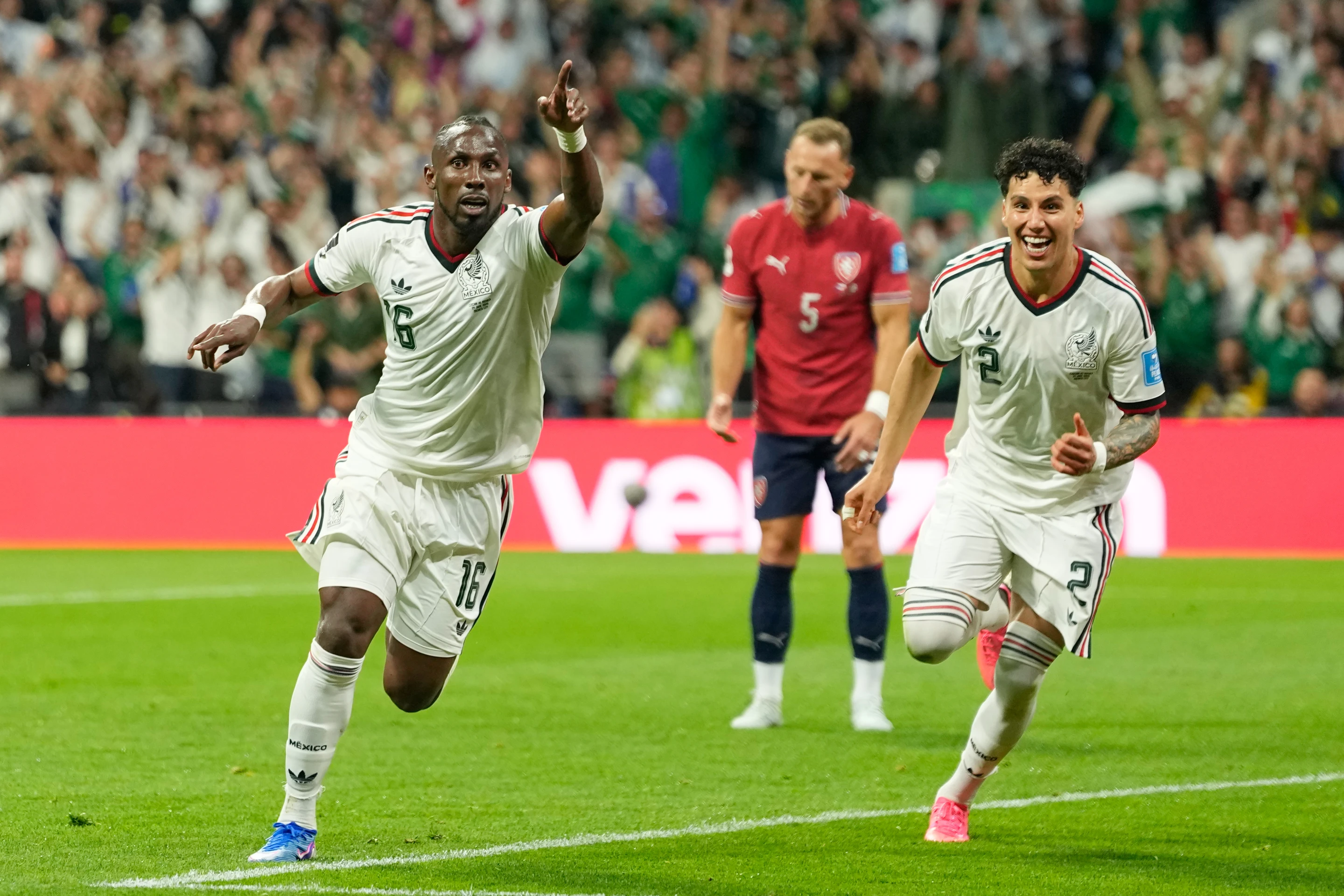 La selección mexicana ya mira a los dieciseisavos de final de la Copa del Mundo