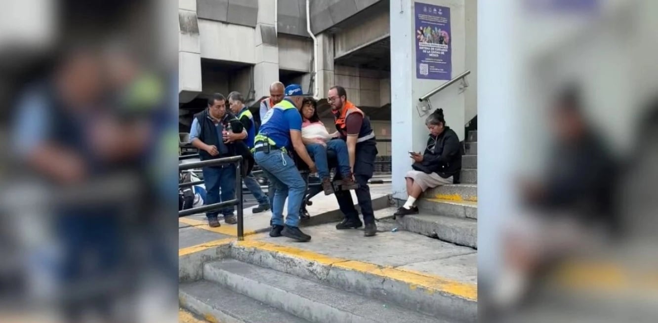 Caen 12 usuarios en escalera electromecánica de la línea 9 del Metro de la CDMX; 3 están hospitalizados