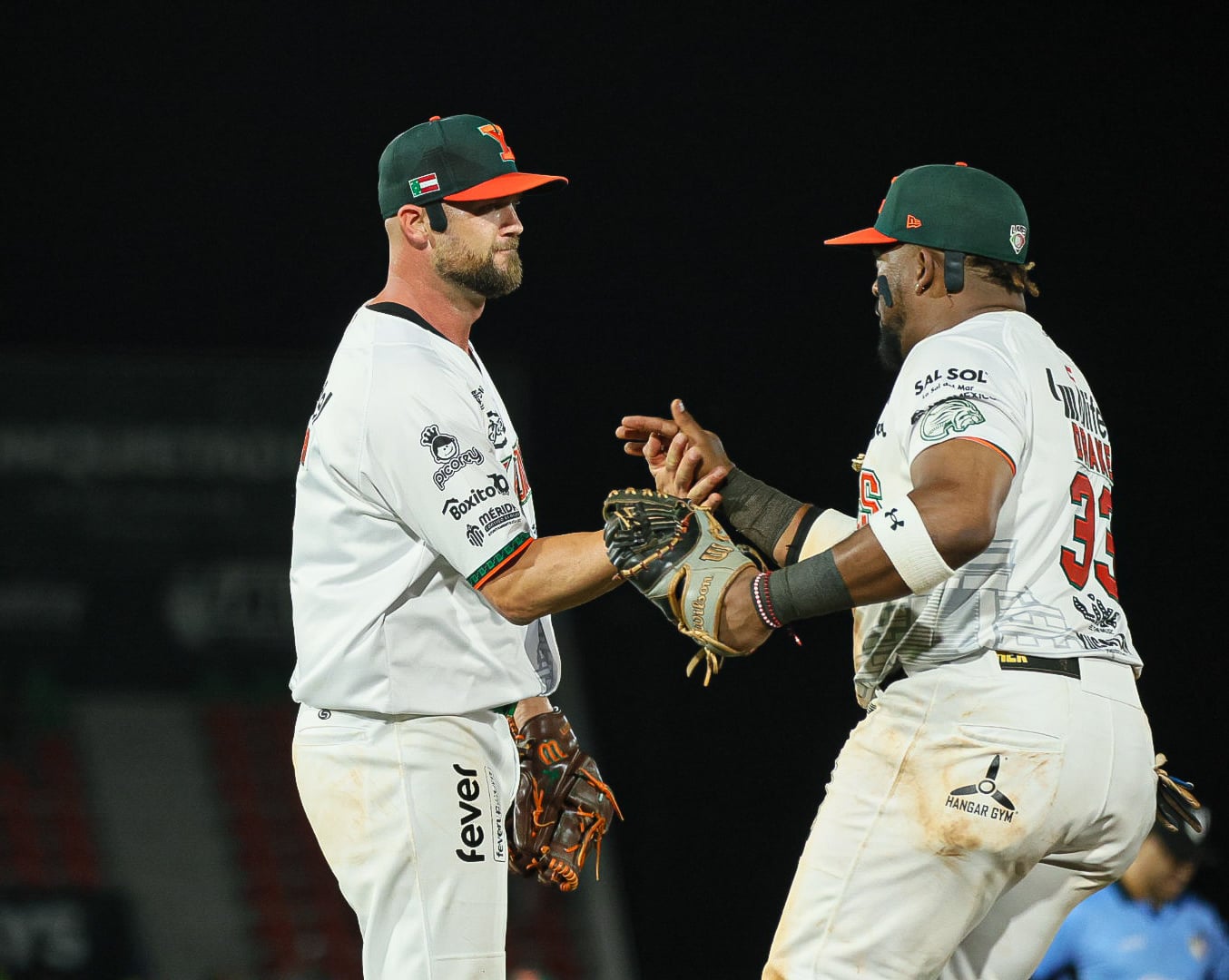 García y Gose les dan a los Leones su primera victoria, ante los Diablos: 6-4