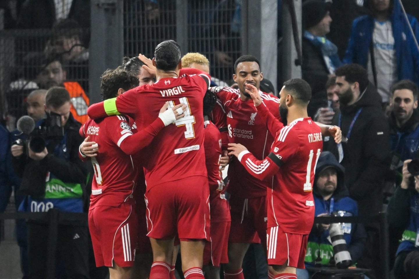 Liverpool, Newcastle y Chelsea se afianzan en la Liga de Campeones; Bayern, a octavos de final
