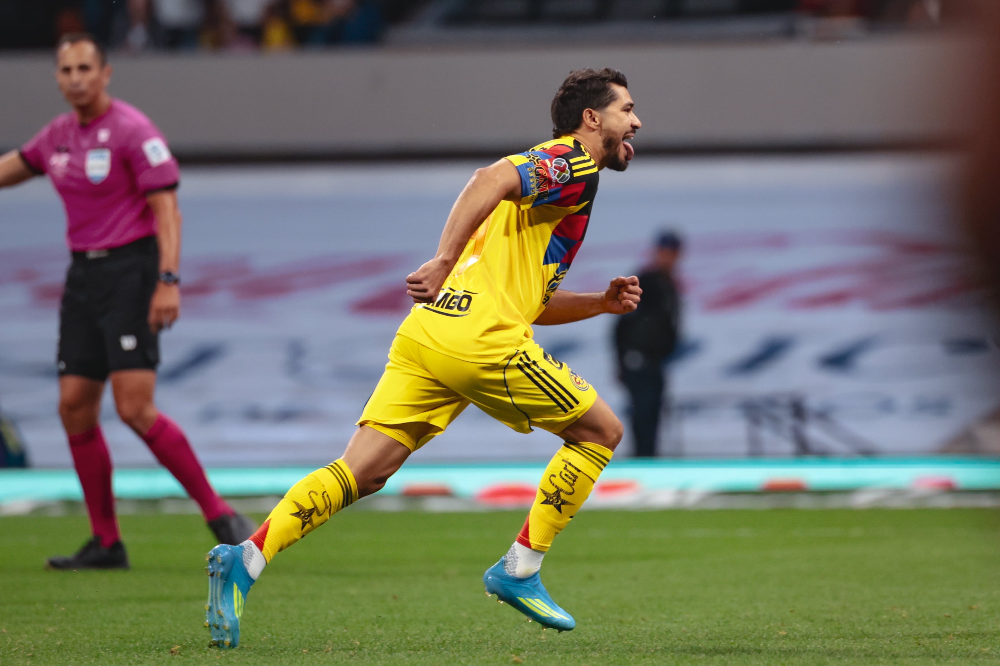 América rescata un 3-3 frente a los Pumas con par de penales