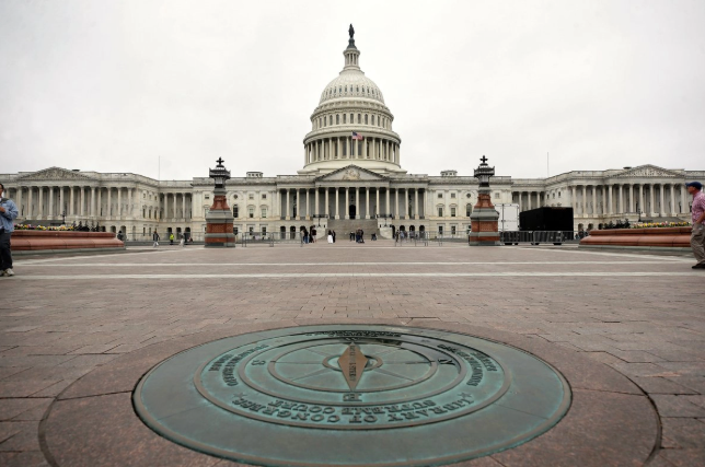 Congresistas demócratas instan a Trump a poner fin al bloqueo contra Cuba