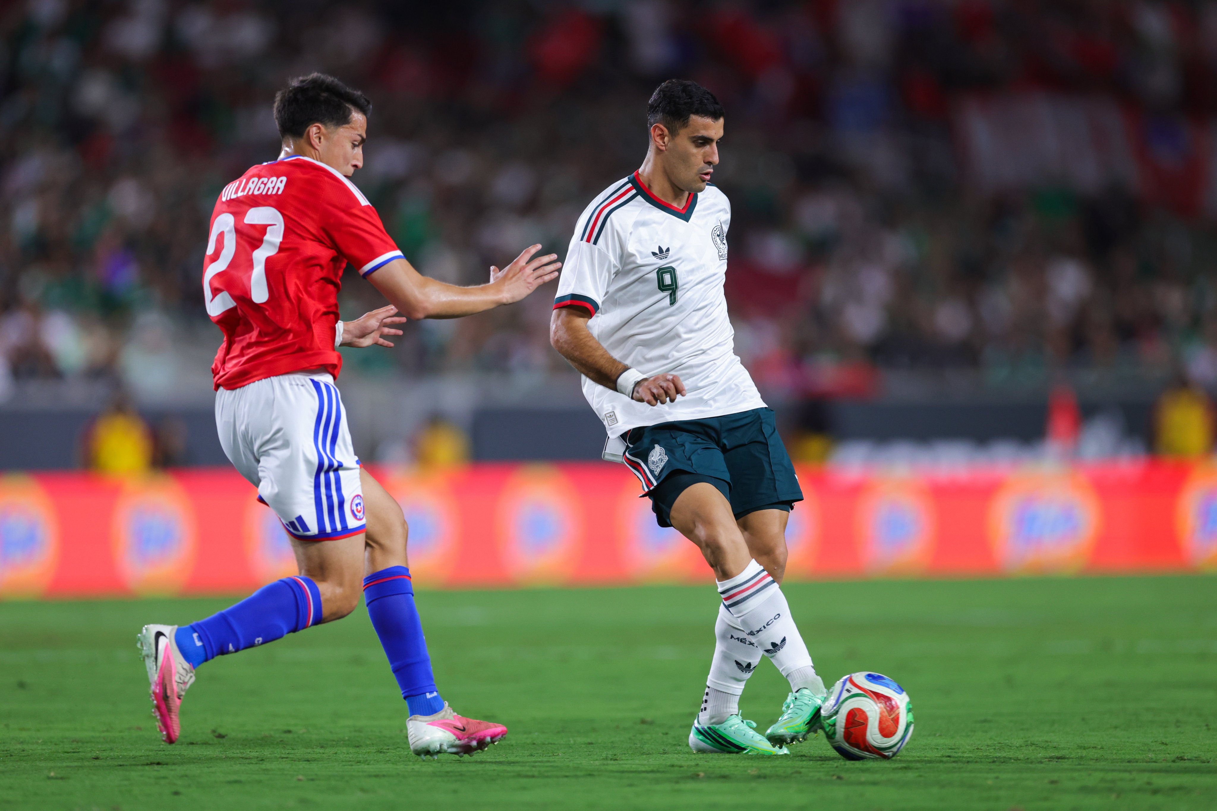 Chile supera 2-0 a México y agrava el mal arranque de Rafael Márquez