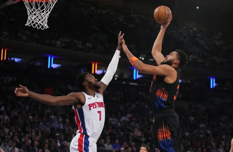 Los campeones Knicks logran su primer triunfo de la temporada: 111-97 ante los Pistones