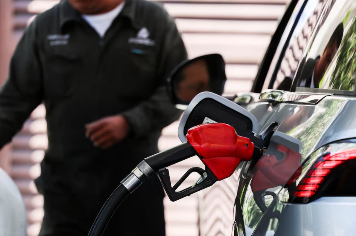 Peso y petróleo al comienzo del conflicto