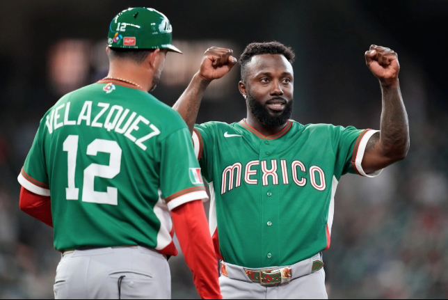 México debuta con autoridad en el Clásico Mundial de Beisbol; vence 8-2 a Gran Bretaña