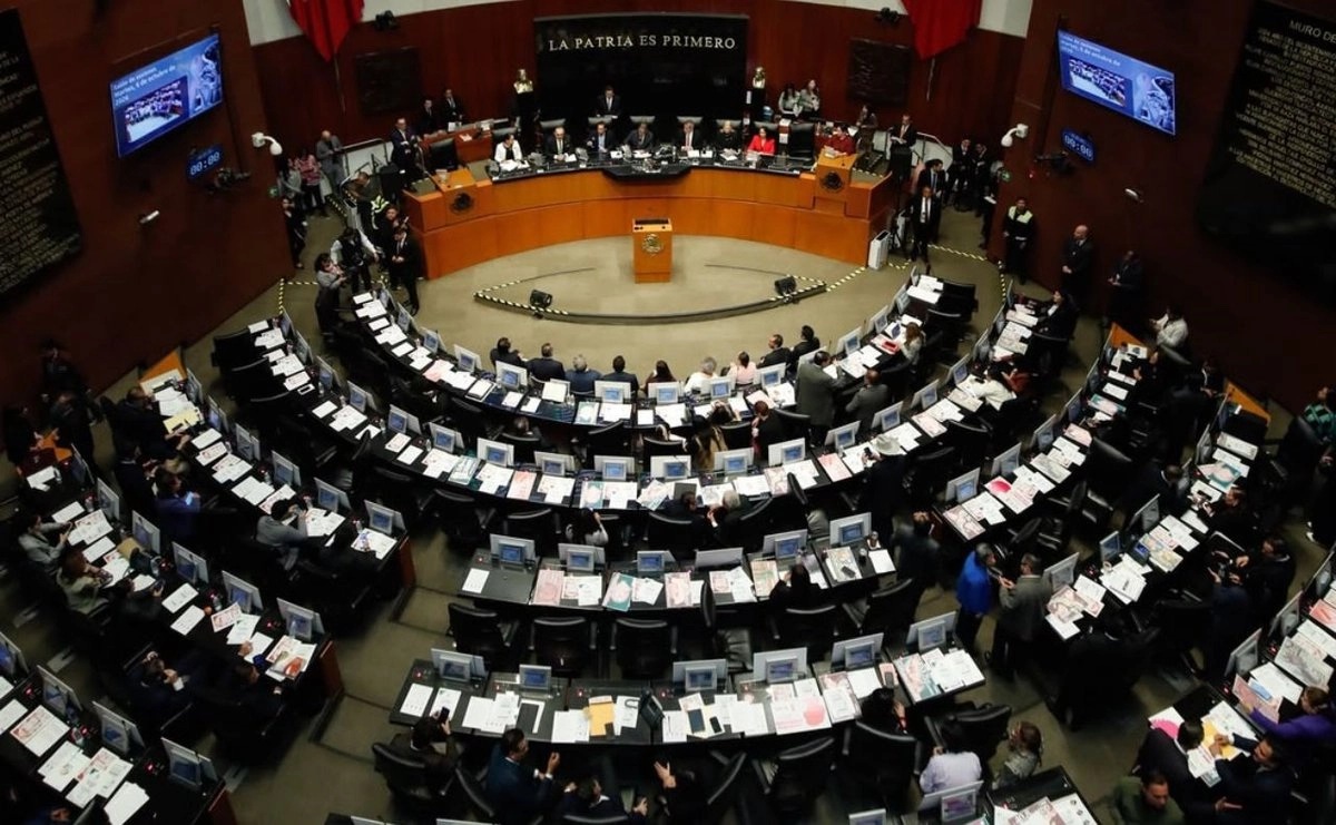 Senado declara constitucionalidad de reforma para prohibir doble nacionalidad a presidentes y gobernadores