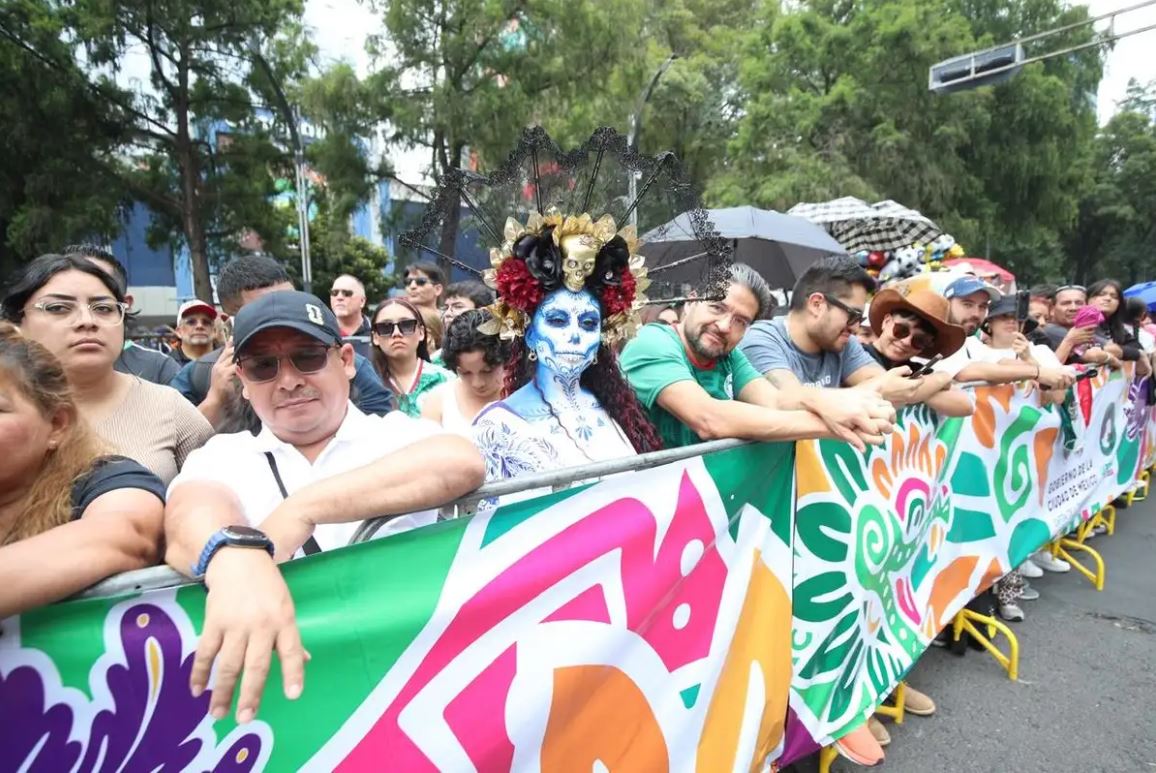 El Gran Desfile Mundialista de la CDMX arranca en la Diana Cazadora