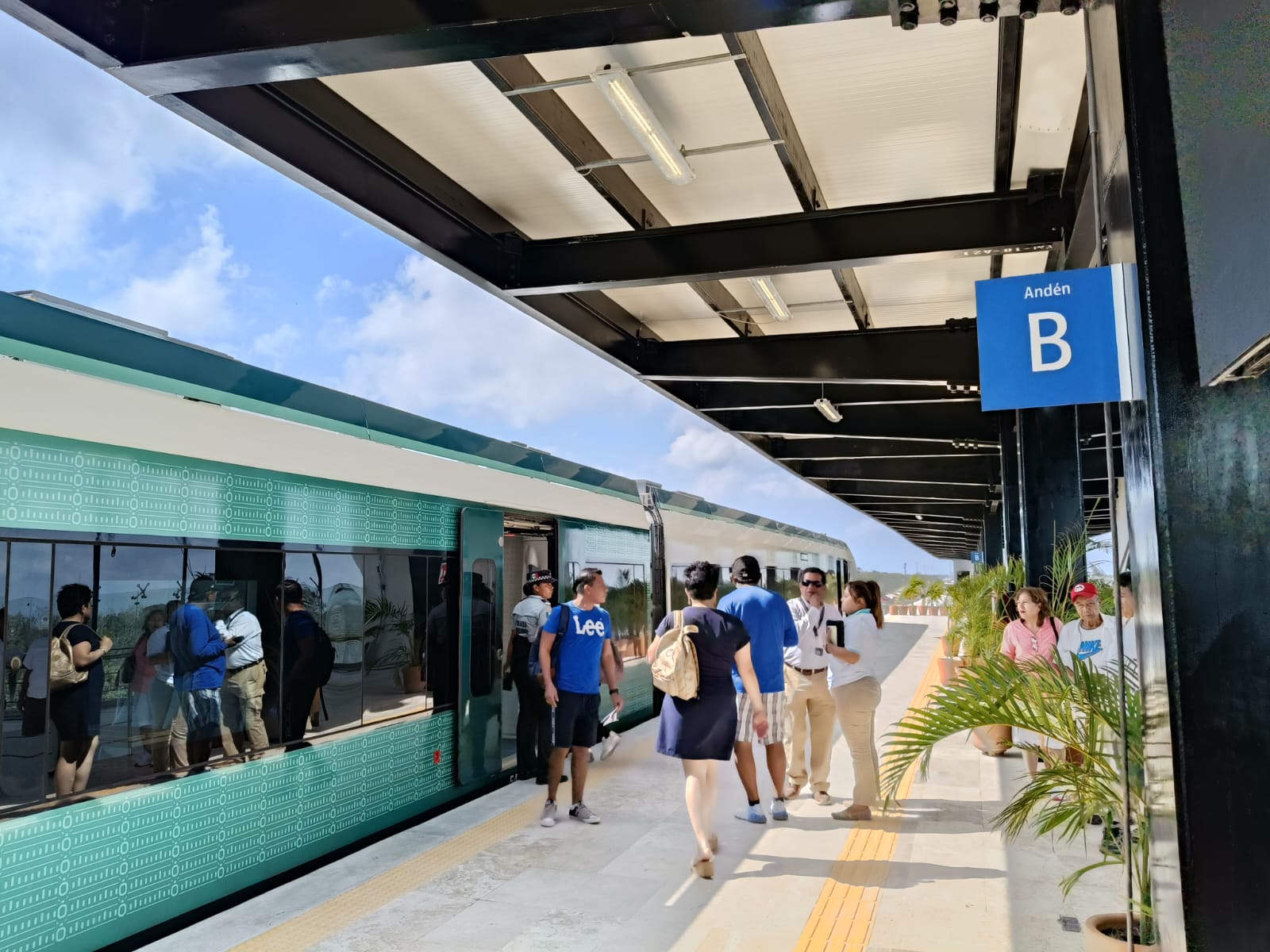 Cancún será el centro neurálgico del Tren Maya: Lozano Águila