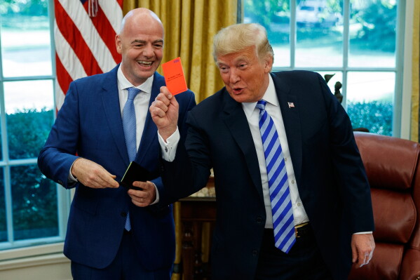 La FIFA, servil ante Trump