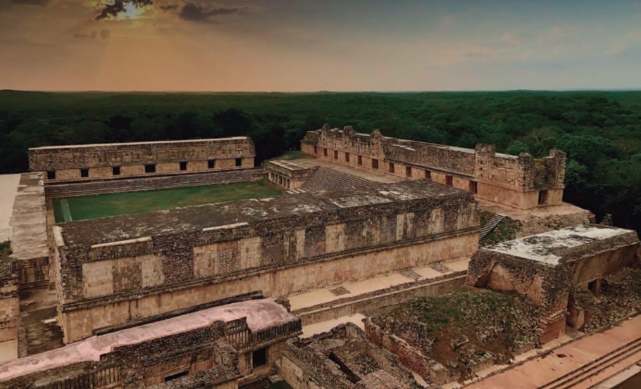 Sáasilkunsa’ab bix máanik yáax k’iin xáanchaj  13 ja’abo’ob tu kaajil Uxmal yéetel Chichen Itzá