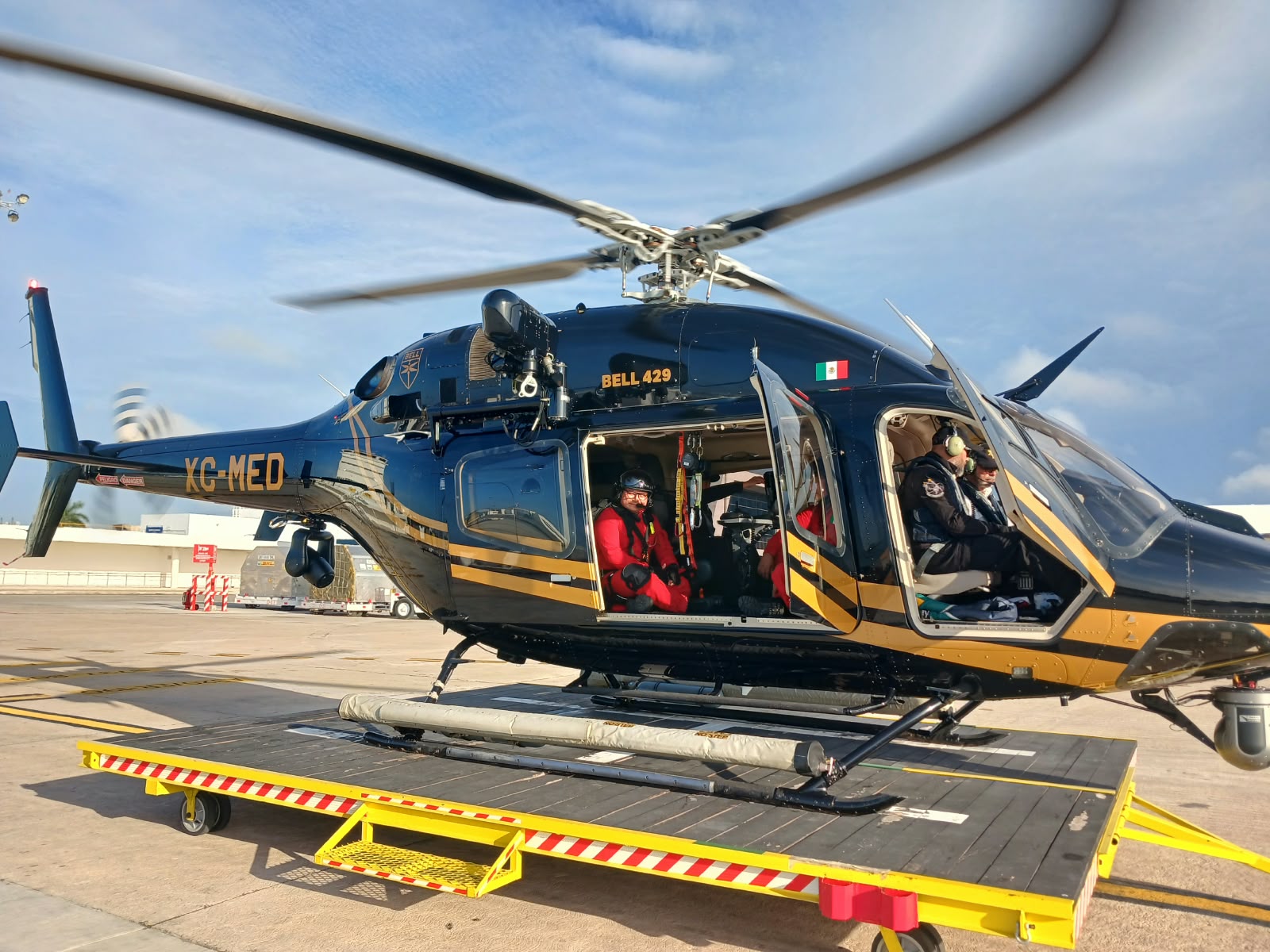 SSP refuerza búsqueda por aire y mar de pescador extraviado en Celestún