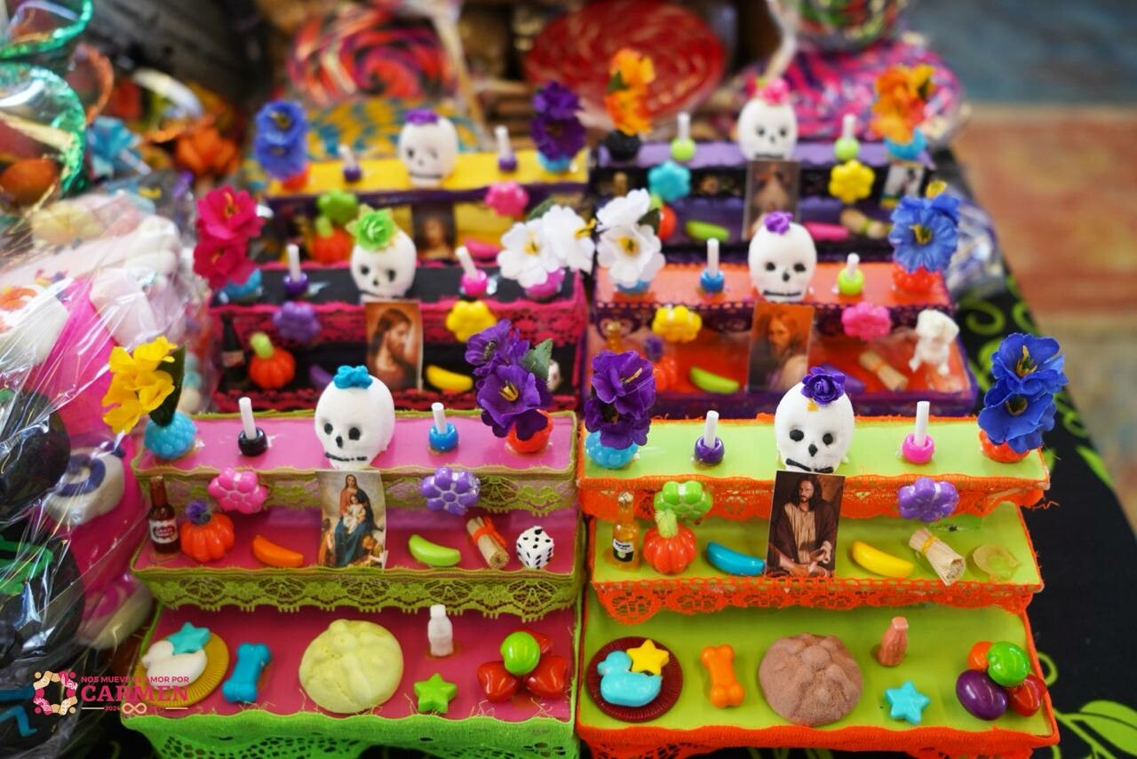 Instalan Tíanguis de los Muertos en el mercado Alonso Felipe de Andrade en Carmen