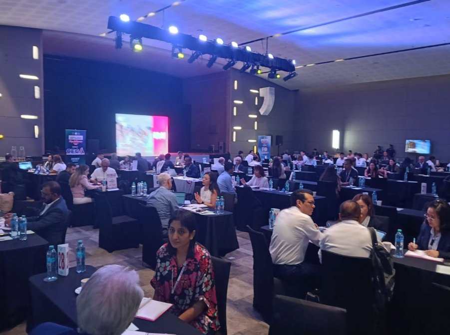 Dialogan en Cancún cómo dinamizar el traslado mundial de mercancías