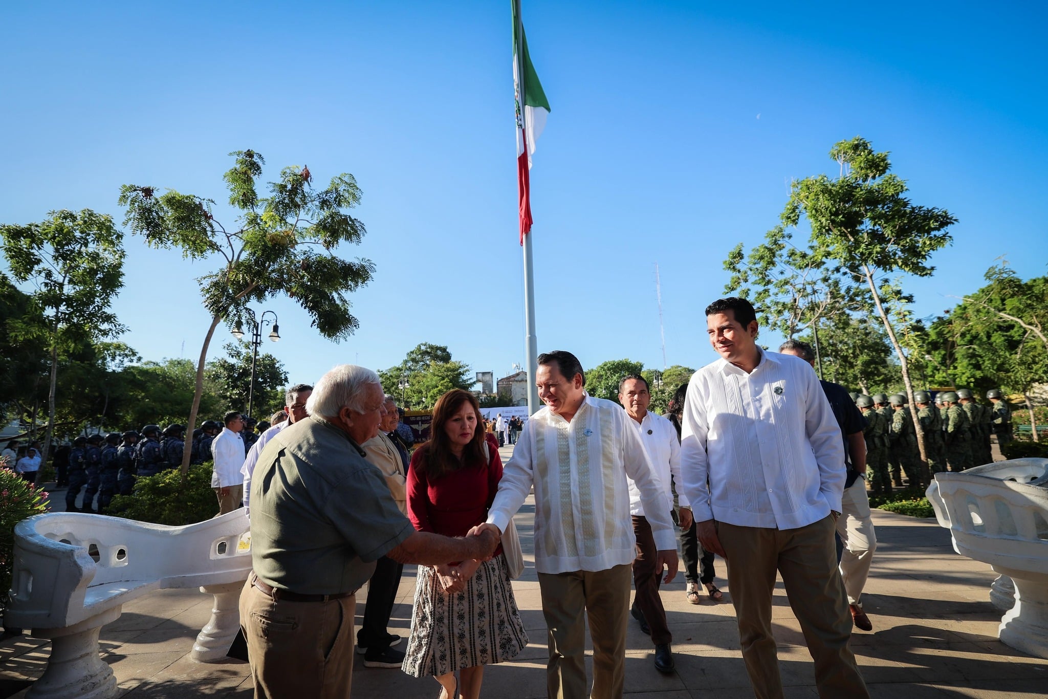 Gobierno de Yucatán conmemora mes del Ejército y de la Fuerza Aérea Mexicana