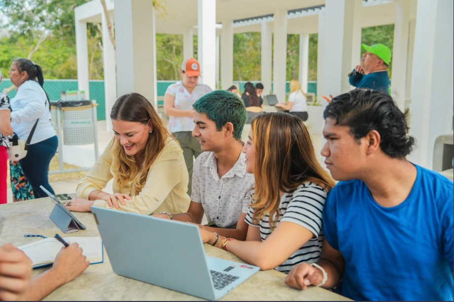 En dos años, el acceso a internet se han convertido en herramientas al alcance de todos en Mérida