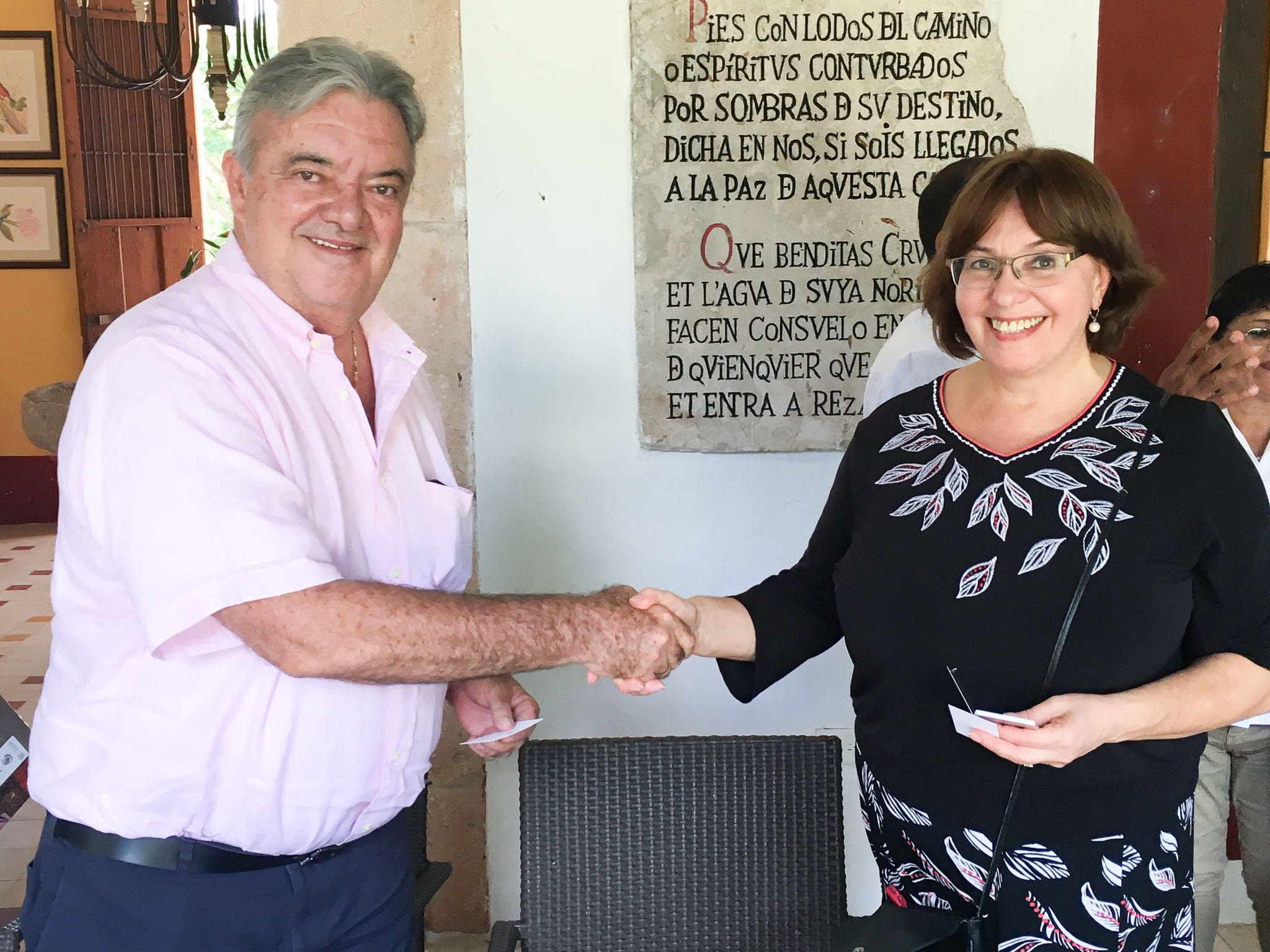 Presentan a nueva titular de la Sección Consular de EU