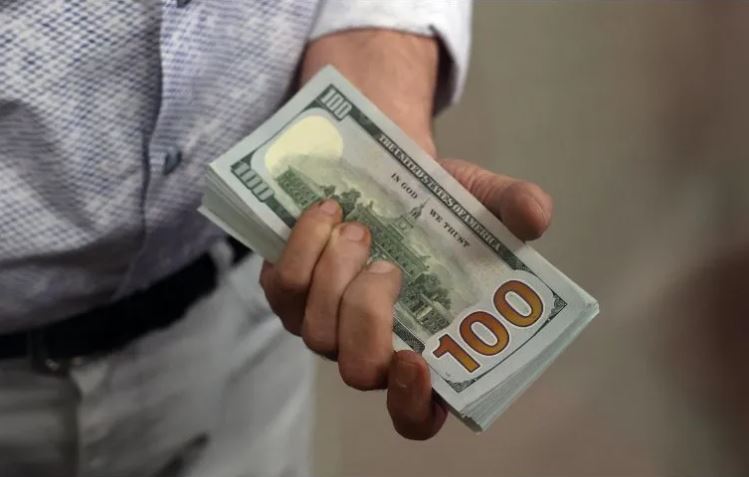 Dólar cotiza en 16.98 pesos, un mínimo que no se veía desde mayo de 2024