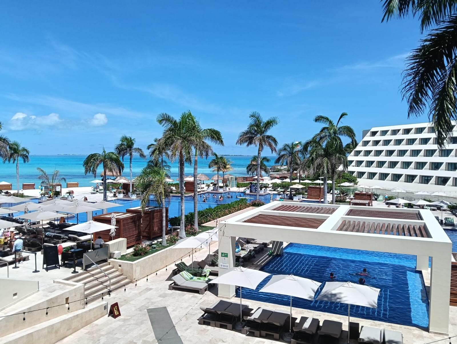 Clubes vacacionales de Quintana Roo reportan más de 300 cancelaciones tras ''domingo negro''