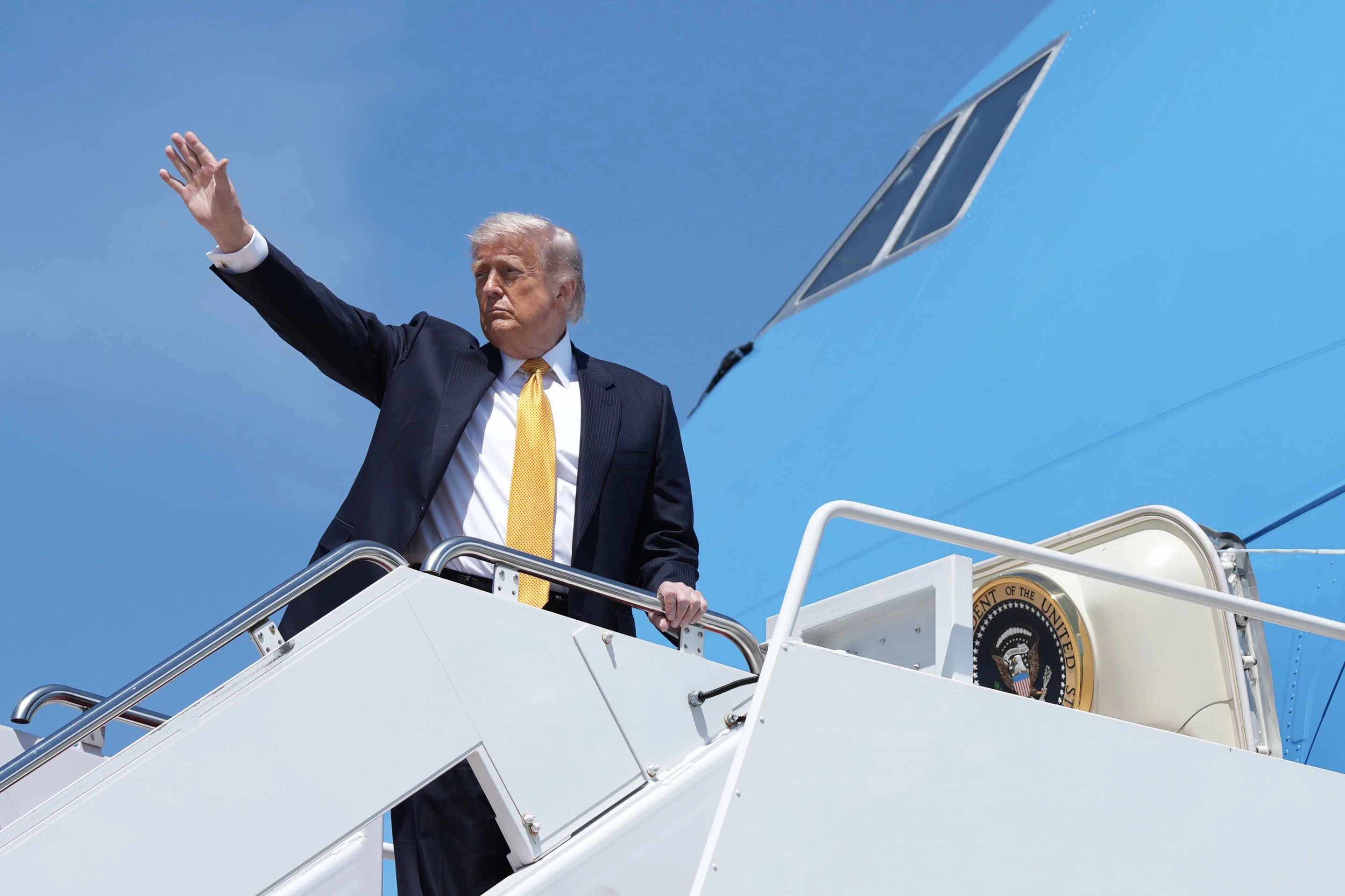 Trump en China: con guerra y crisis económica 