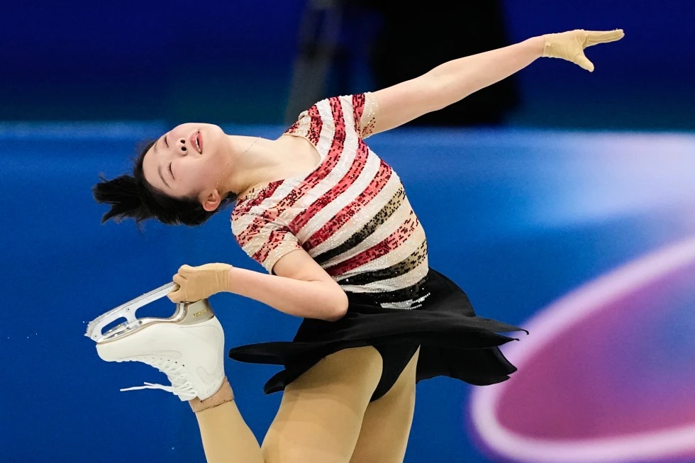 Dupla japonesa eclipsa a las Blade Angels en el patinaje artístico de los Juegos Olímpicos; Alemania arrasa en bobsled