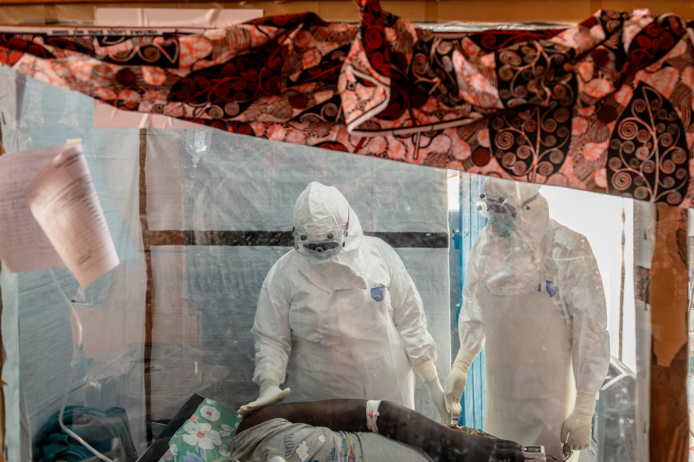 Francia detecta el primer caso de ébola fuera de África durante actual brote